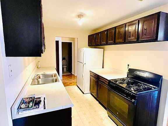 4th image of 8905 Knight Ave APT 117