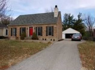 705 Ahland Rd, Woodlawn Park, KY 40207