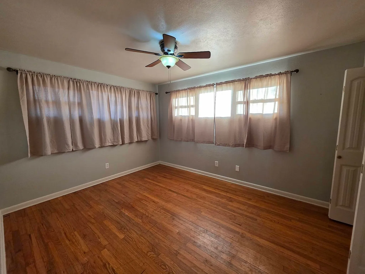 3 bed, 1243 sqft, $1,700 — Photo 3