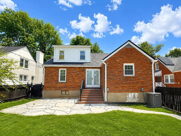 414 Cornell Pl — Photo 29