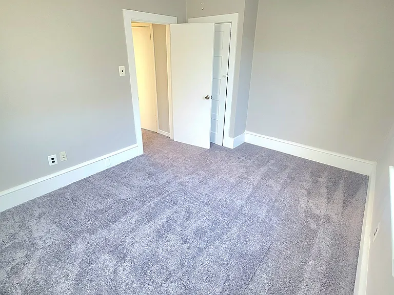 602 Powell St — Photo 10