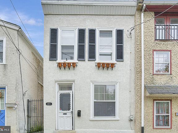 3rd image of 185 1/2 Maiden St