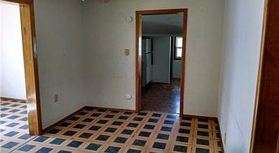 4th image of 5408 Claremont St