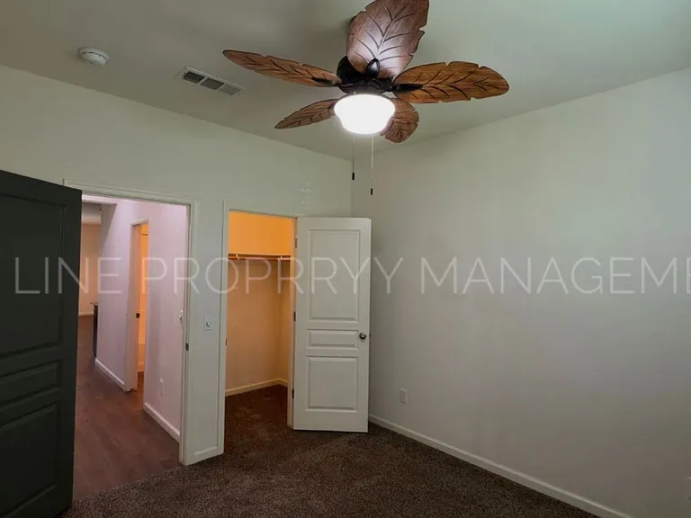 2919 S Tipton St — Photo 14