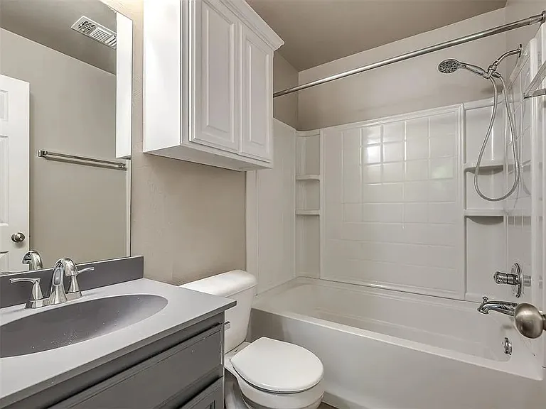 2505 Black Oaks Cir — Photo 19