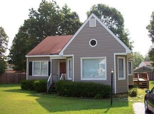 14303 Traywick Dr, Chester, VA 23836