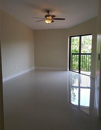 2nd image of 9946 Nob Hill Pl