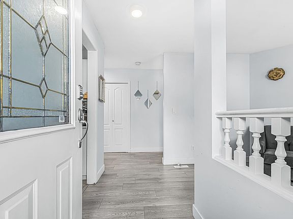 5th image of 12165 75th Ave #14