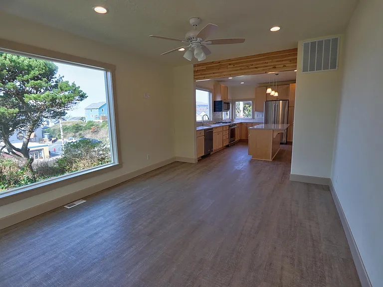Living Room/Dining area