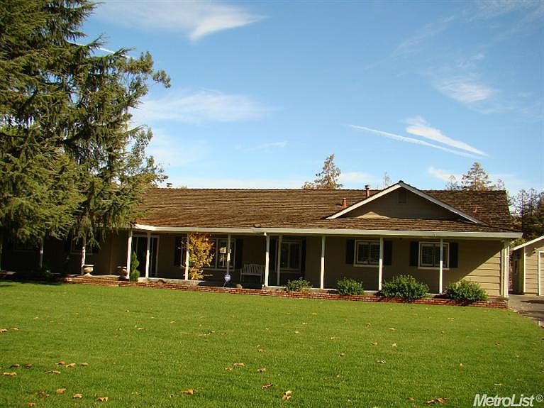 1st image of 9151 Oak View Dr
