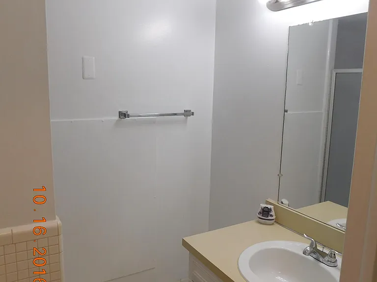 444 Fox Hills Dr N #7 — Photo 22