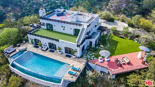 13211 Mulholland Dr Photo 1
