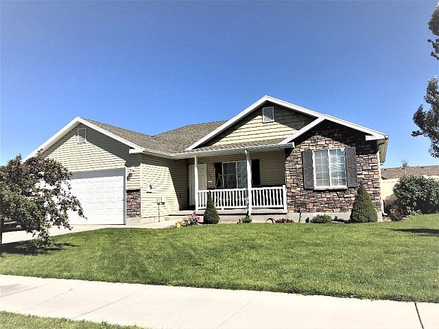 1st image of 366 Oaktrail Dr