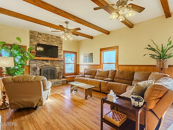 4th image of 2341 County Road 561