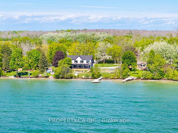 5th image of 1688 Lakeshore Dr