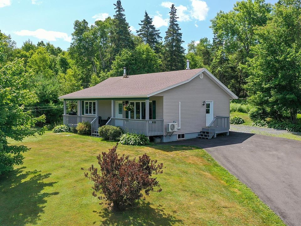 1st image of 786 Blue Rocks Rd