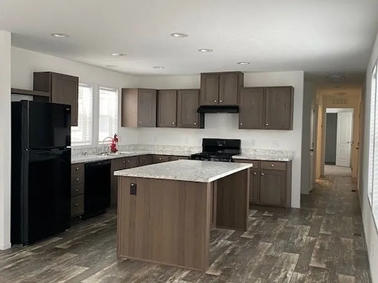 3011 Garfield Rd N #34 — Photo 3