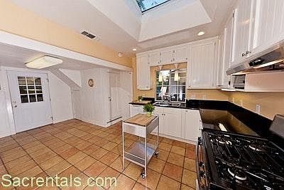 Kitchen w/skylight
