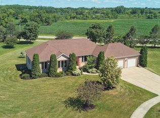 8904 257th Ct, Salem, WI 53168