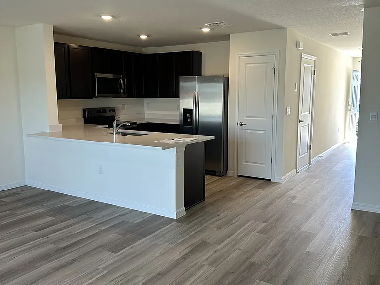 8194 SW 67th Ave #8194 — Photo 8