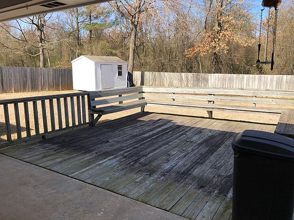 3rd image of 1919 Woodline Dr