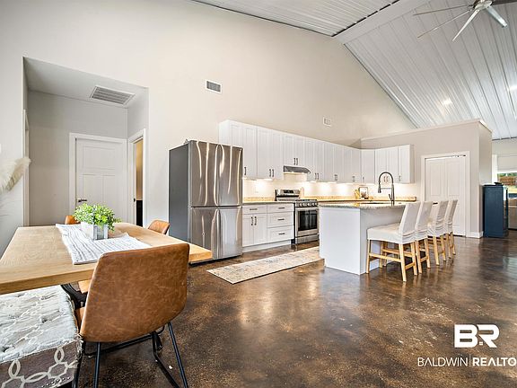 3rd image of 30849 Driftwood Ln
