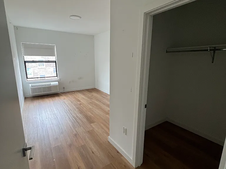 239 Freeway Dr E #5 — Photo 7