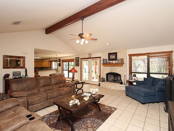 5th image of 302 Shannon Ridge Dr