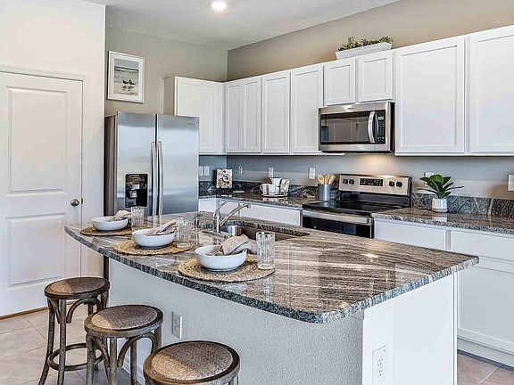 4th image of 3691 Copper Beech Dr #24