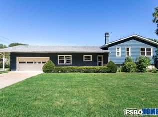 2606 E Garfield St, Davenport, IA 52803