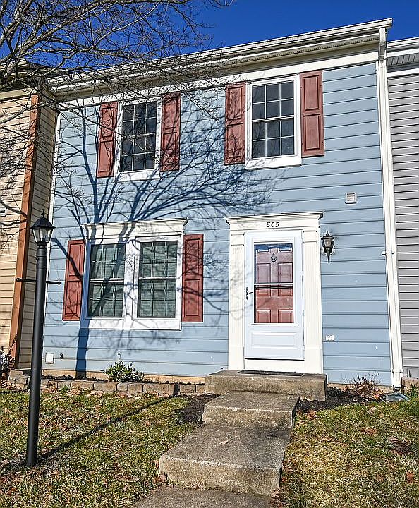 1st image of 805 Knollwood Ct