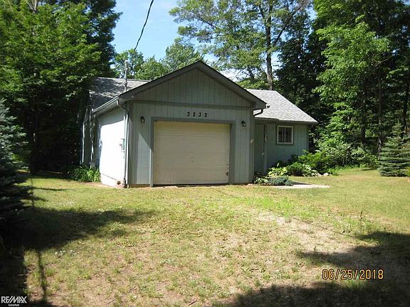 2nd image of 3232 Appletree Rd