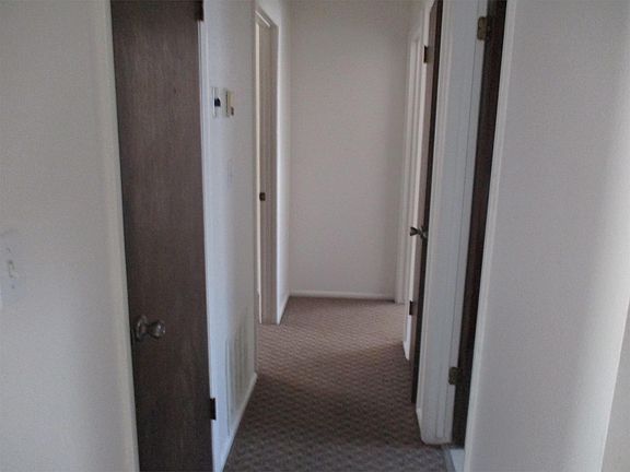 5th image of 325 N 200 W APT 1
