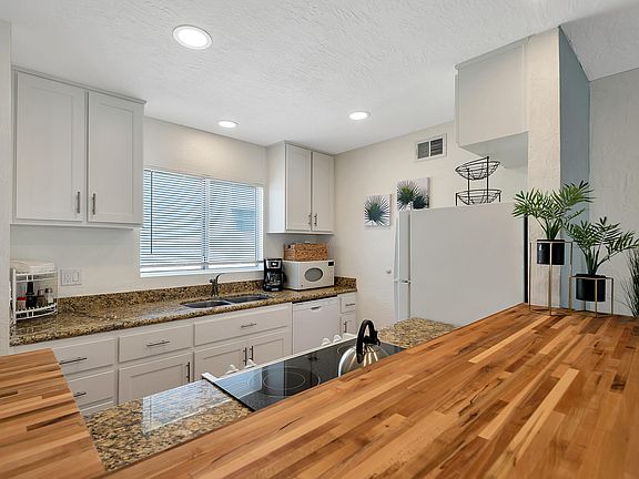 5th image of 4620 N 68th St Unit 128