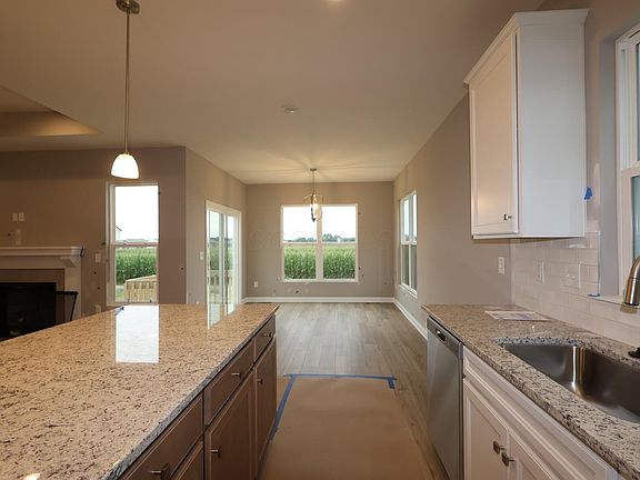 3rd image of 1028 Railbus Ave