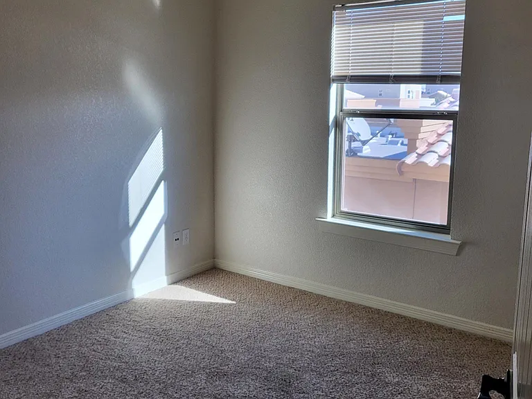 11609 Grotto Bay Ct — Photo 10