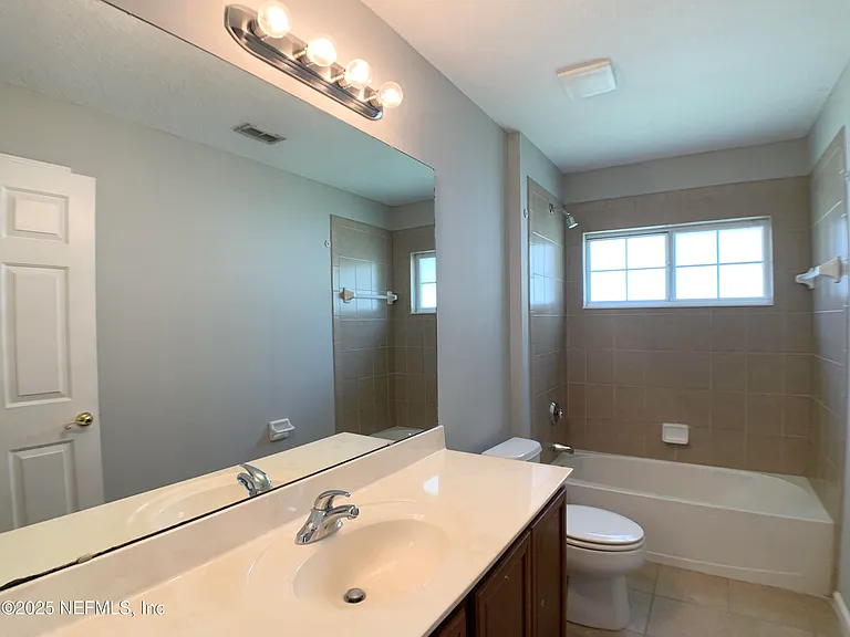 1213 Harbour Town Dr — Photo 29
