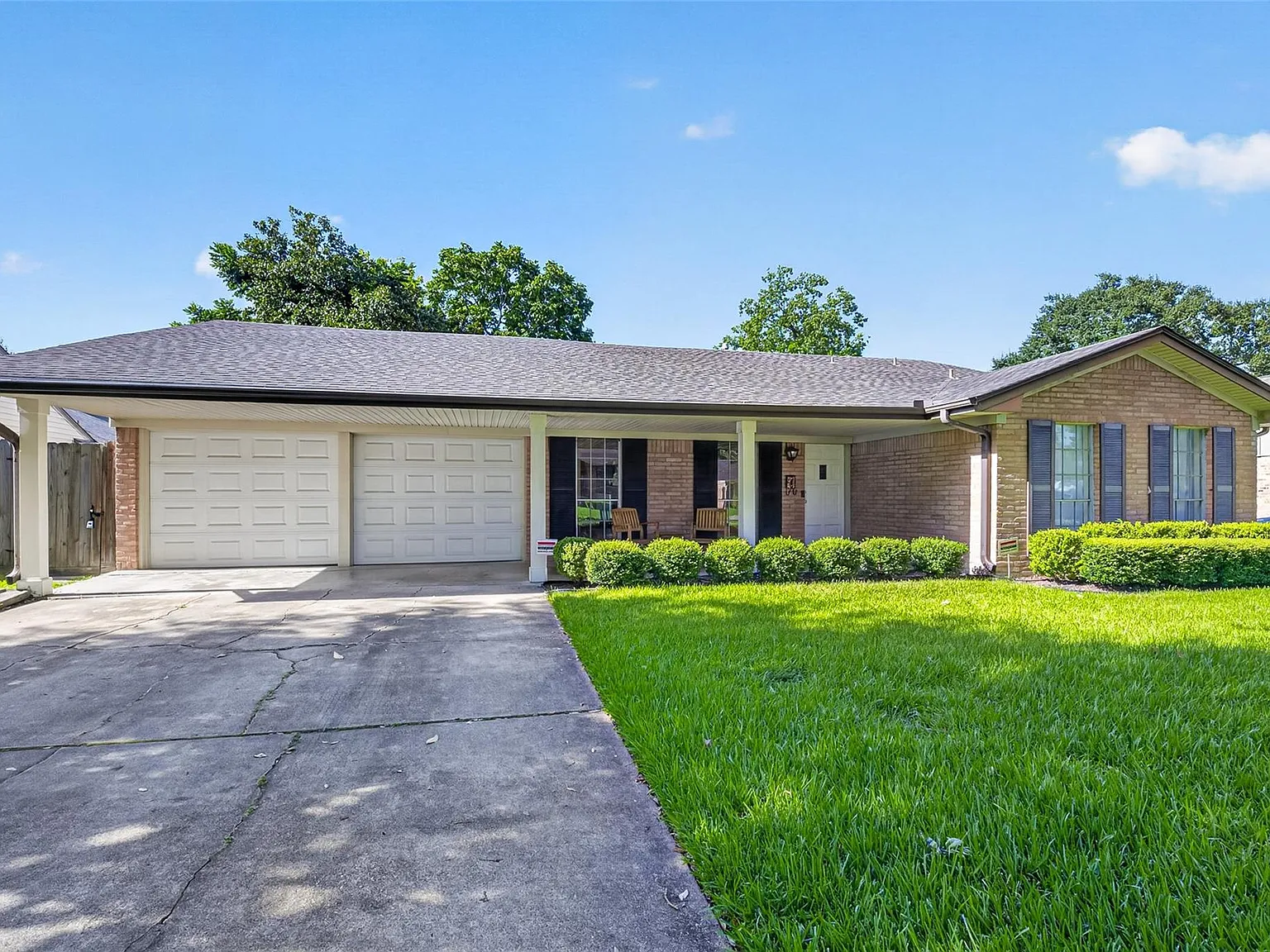 3 bed, 2.0 bath, 1818 sqft, $2,450 — Photo 4