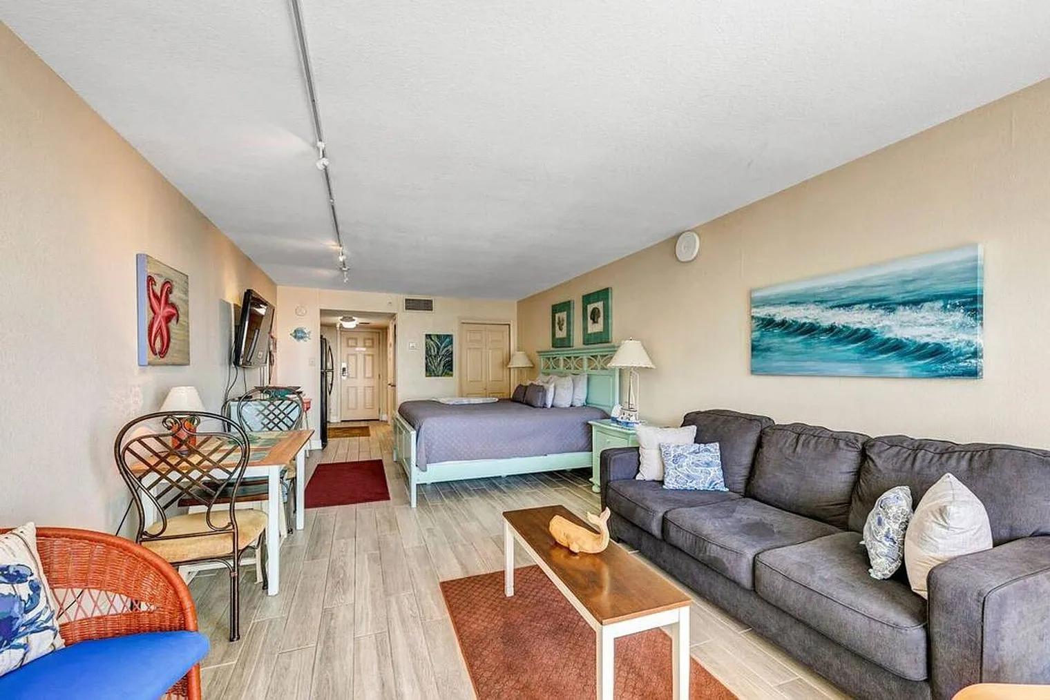 Studio, 1.0 bath, 5166 sqft, $2,467 — Photo 2