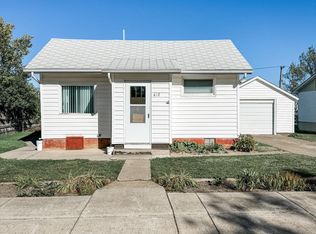 410 1st Ave W, Scobey, MT 59263