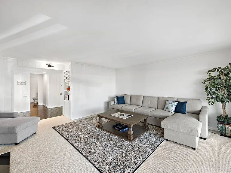 1707 W Balboa Blvd — Photo 11