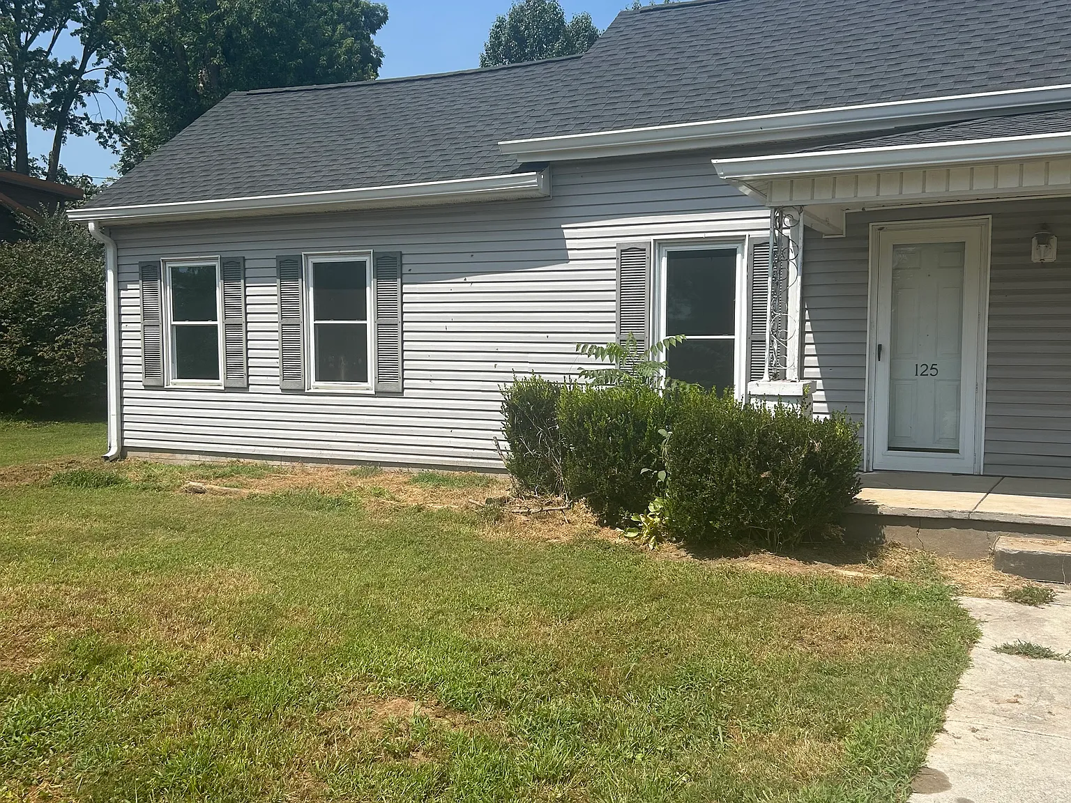 125 Duffy Street — Photo 1