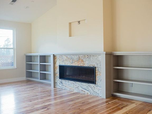 5th image of 1302 Orchard Dr