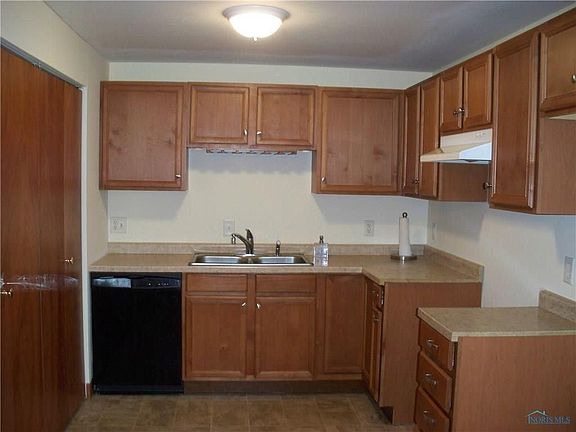 Updated Kitchen (appliances will be included)
