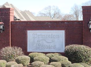 90 Princeton Pl, Jackson, TN 38305