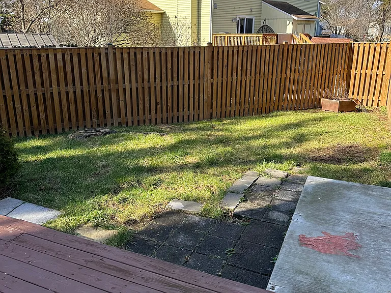 106 Hampstead Ct NE — Photo 9