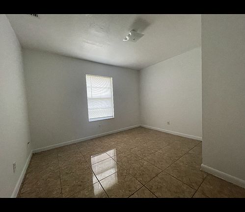2nd image of 1607 Charles Ave