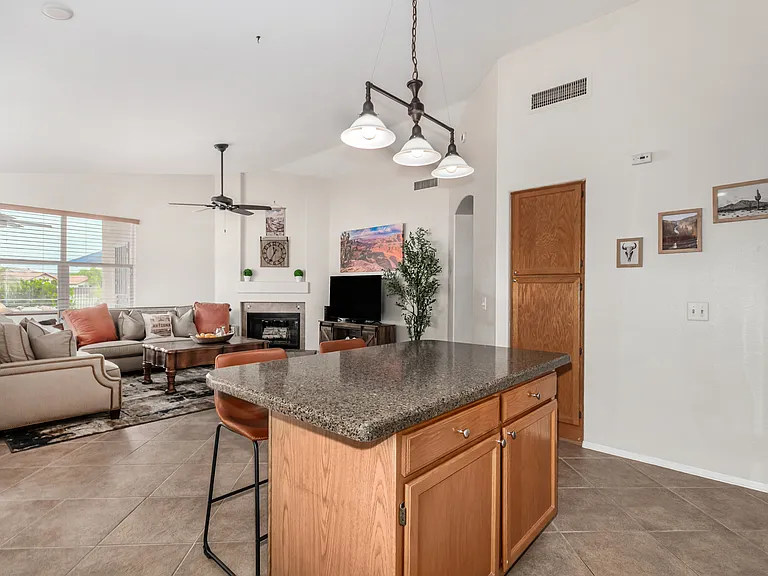 7724 W Topeka Dr — Photo 11