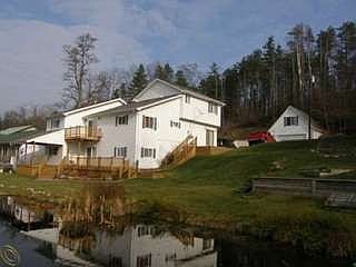 1st image of 955 Pearson Dr