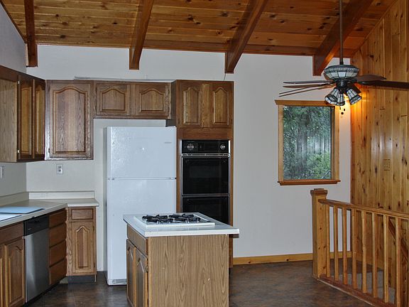 3rd image of 514 W Victoria Ct